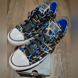 Converse lowtop sneakers